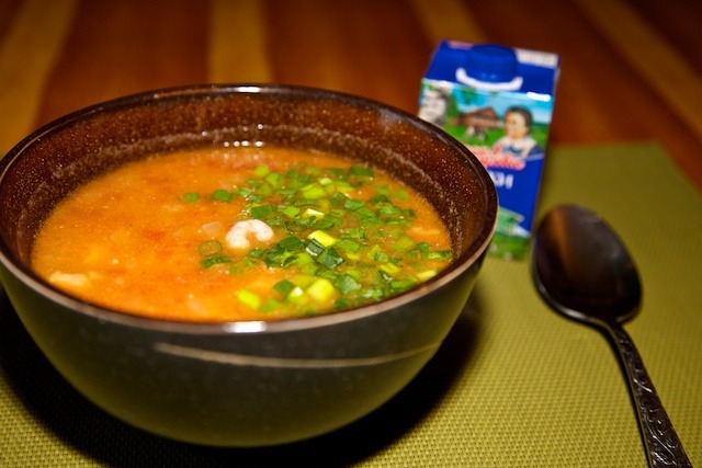 Рецепт рыбного томатного супа с миндалем 