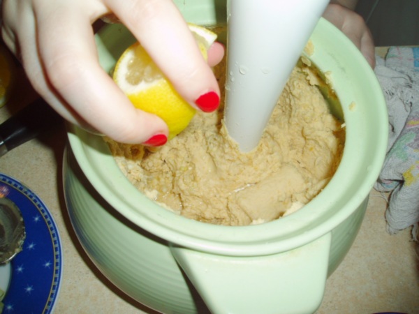 Как сделать кинетический песок в домашних условиях? Чем полезен, рецепты